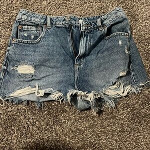 Garage Denim Festival jean shorts! Darker blue jeans size 07 28